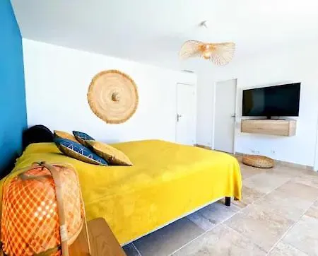 Villa T4 - Piscine - Wifi - Clim - Boulodrome - à 170m