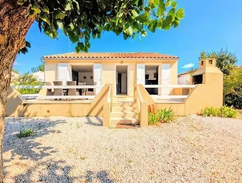 Villa T4 - Piscine - Wifi - Clim - Boulodrome - A 170m Le Grau-dʼAgde