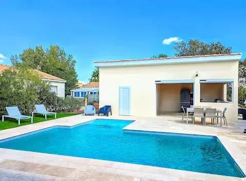 Villa T4 - Piscine - Wifi - Clim - Boulodrome - A 170m