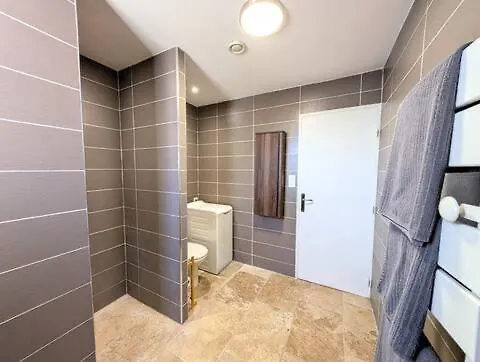 Villa T4 - Piscine - Wifi - Clim - Boulodrome - A 170m *