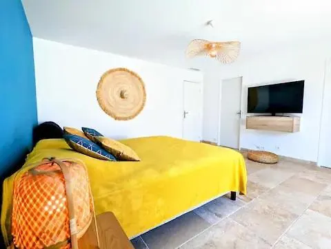 Villa T4 - Piscine - Wifi - Clim - Boulodrome - A 170m
