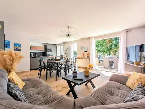 T4 - Piscine - Wifi - Clim - Boulodrome - A 170m Villa Le Grau-dʼAgde